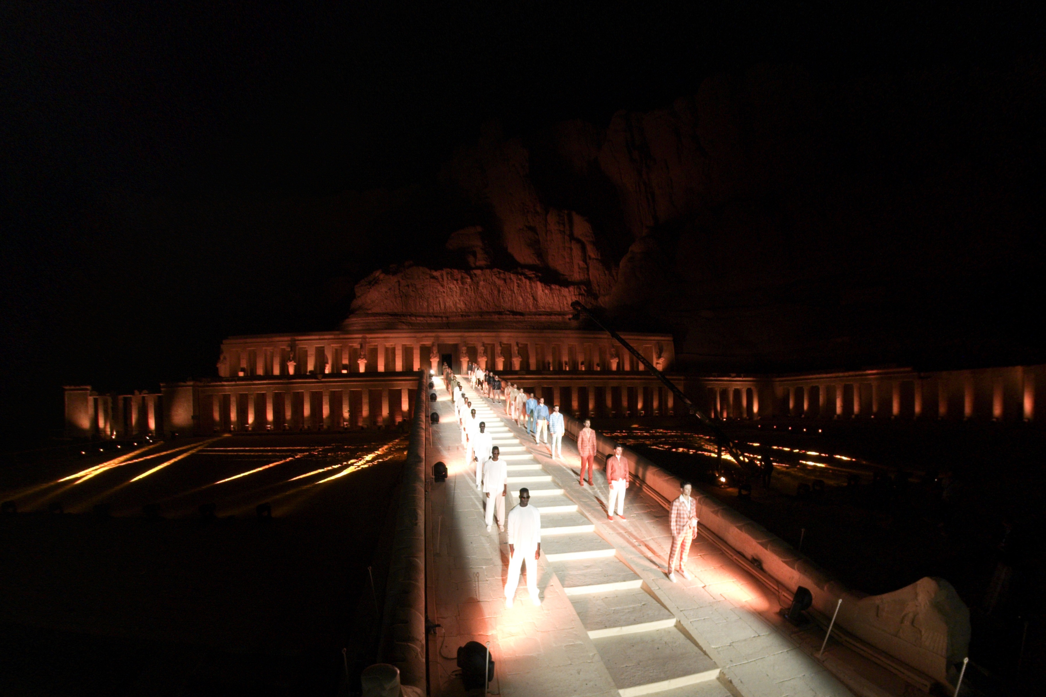 LUXOR_02 © Massimo Sestini - Courtesy of Stefano Ricci S.p.A.jpg
