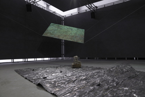 《石、藤壶、核》，于吉，2022年。由爱彼当代艺术创作项目（Audemars Piguet Contemporary）委托创作。©图片由艺术家、赛迪HQ画廊、马凌画廊、爱彼共同版权所有_1.jpg