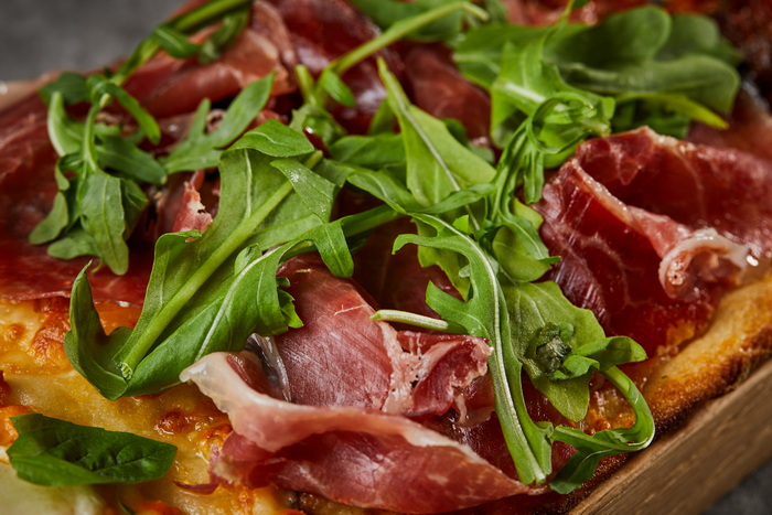PINSA ALLA PALA_Create Your Own Pinsa with 3 Availables Toppings 使用三种口味设计您专属的罗马披萨 (3).jpg