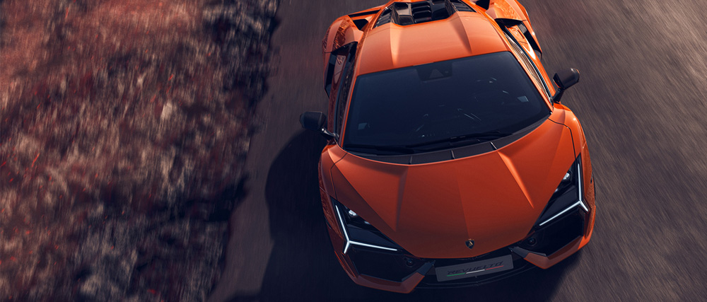 传承与创新 LAMBORGHINI REVUELTO