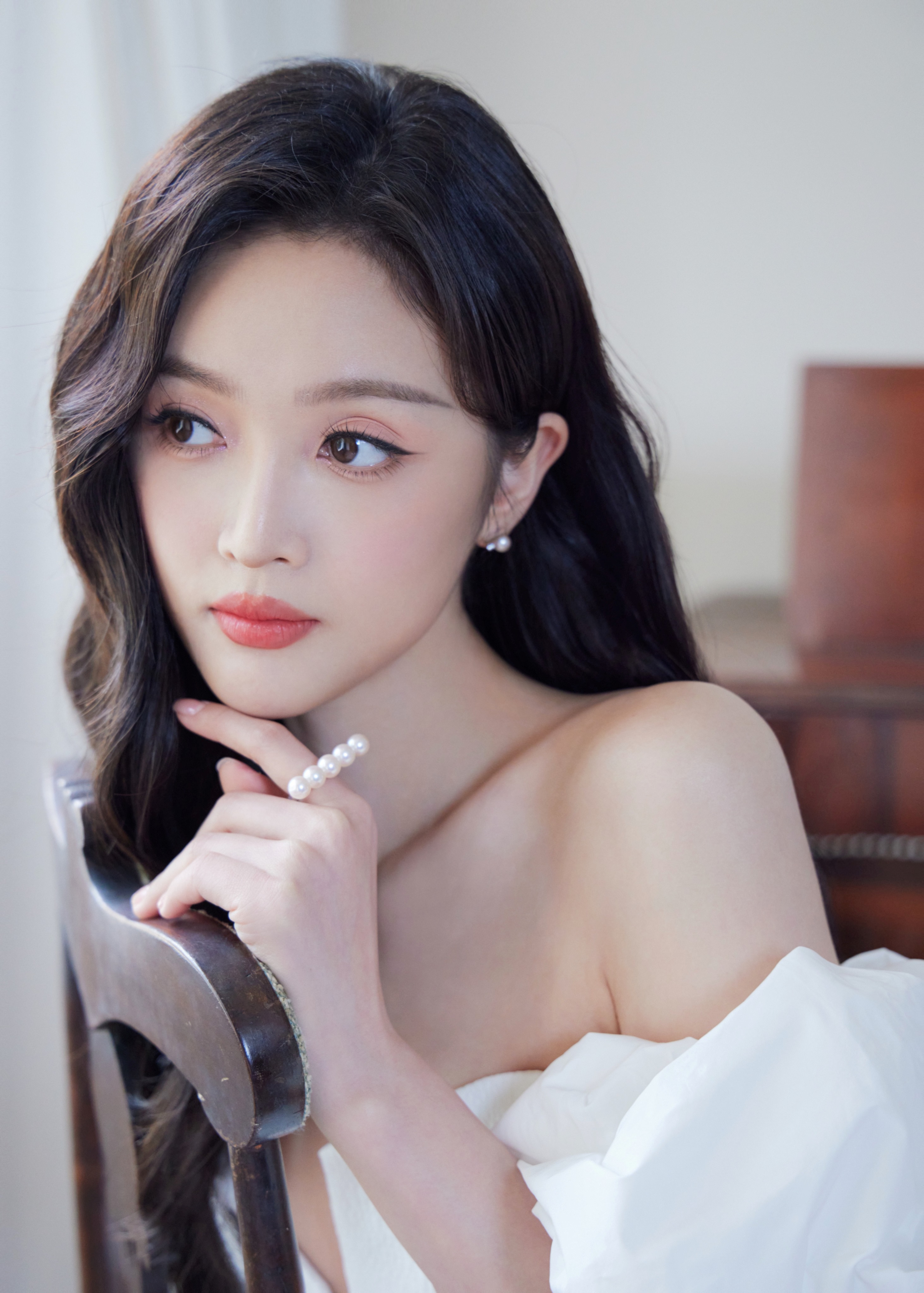吴宣仪 Betty WU_balance.jpg