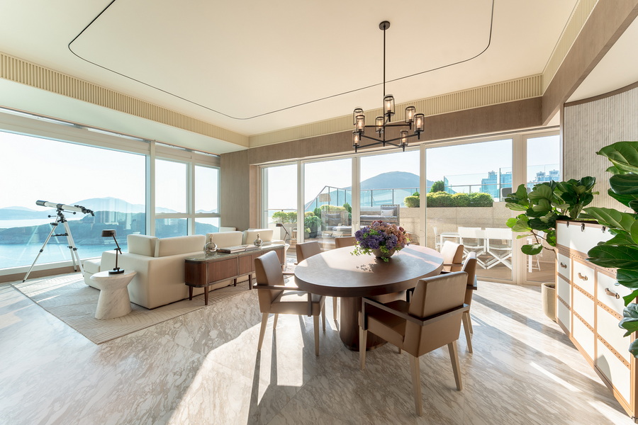 THE PENTHOUSE POOL SUITE Interior.jpg