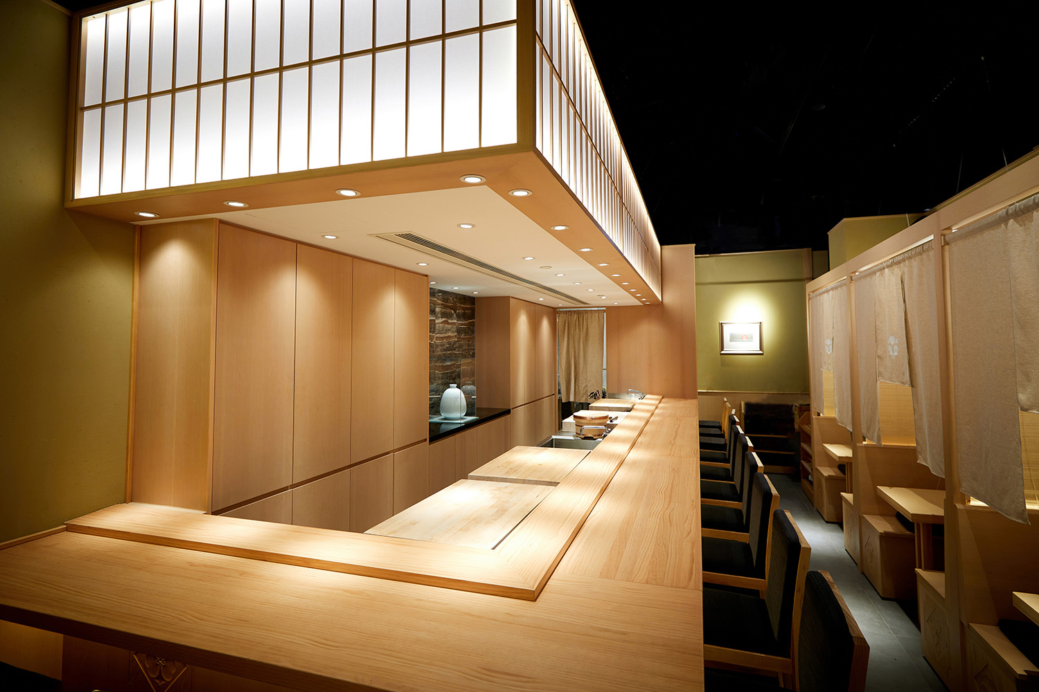 Sukiyaki Isekuma-Interior.jpg