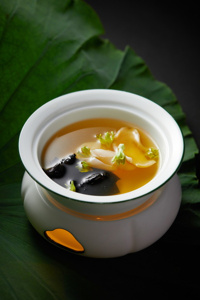 夜香花石耳鲜鲍汤.jpg