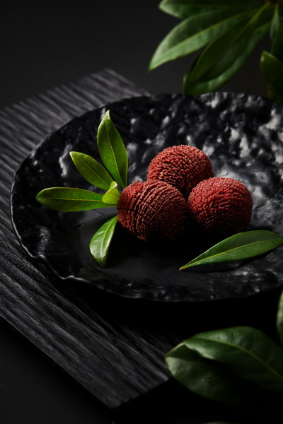 东魁杨梅酥.jpg