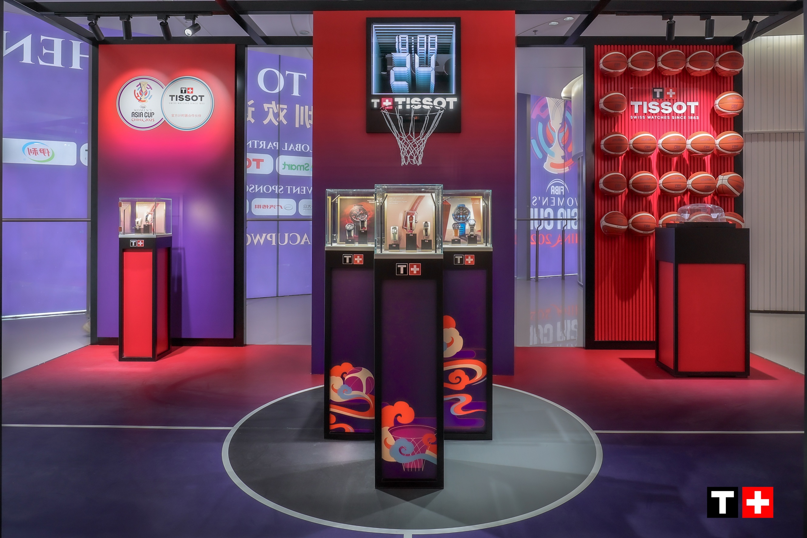 图6：场馆内的天梭品牌展台以“篮球”为主题，充满创意和活力的布置及互动游戏引人驻足（1）.jpg