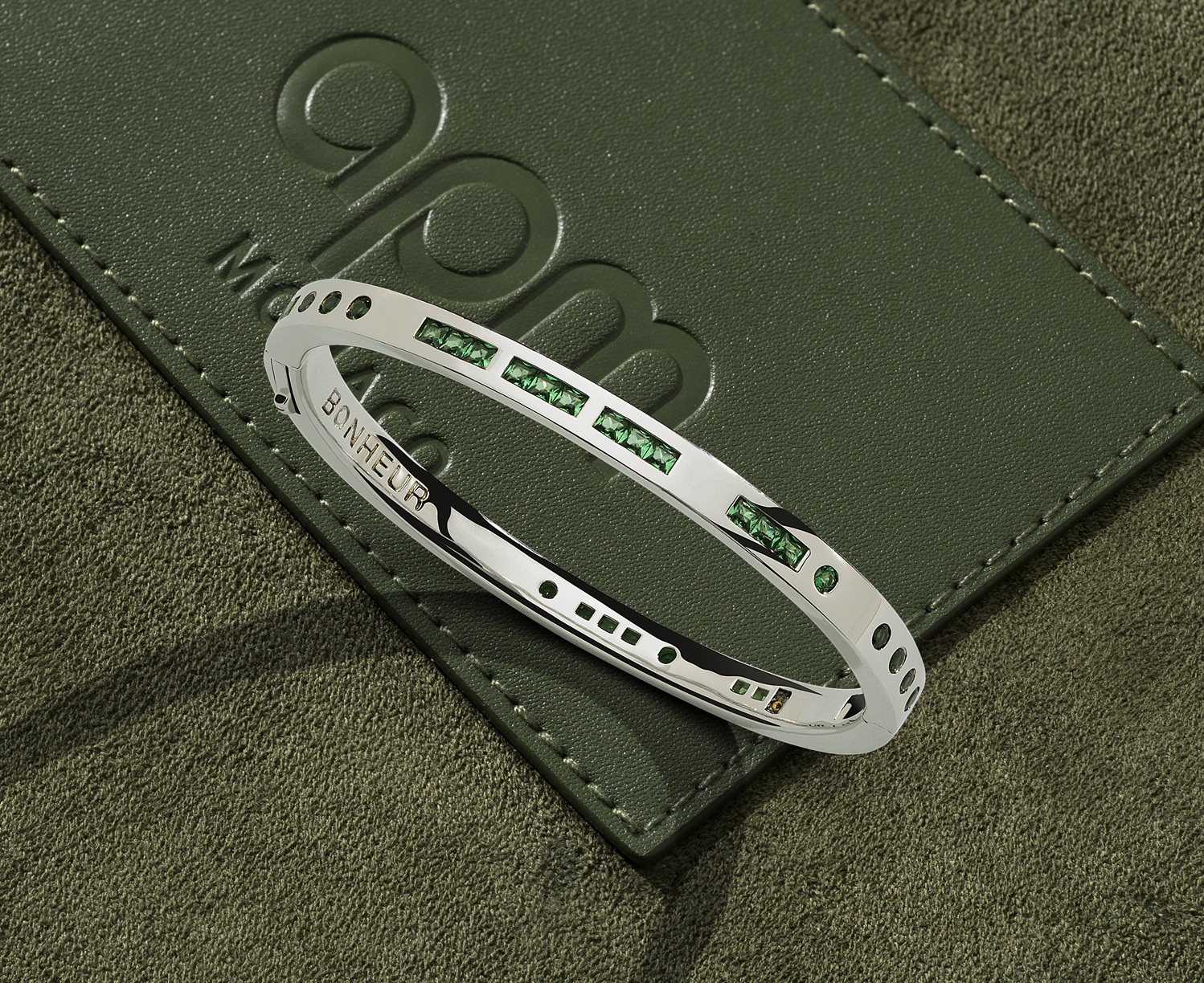 APM Monaco 6 w.jpg