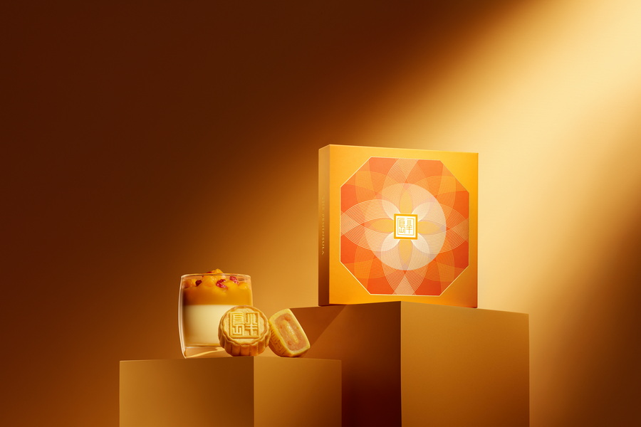 Mood Shot 2025 MAF - Mango Pudding Mooncake - High.jpg