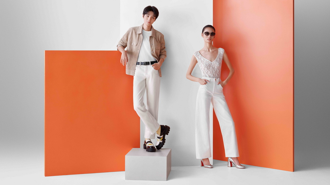 全球品牌代言人王俊凯演绎Christian Louboutin路铂廷2025秋冬新作_2.jpg