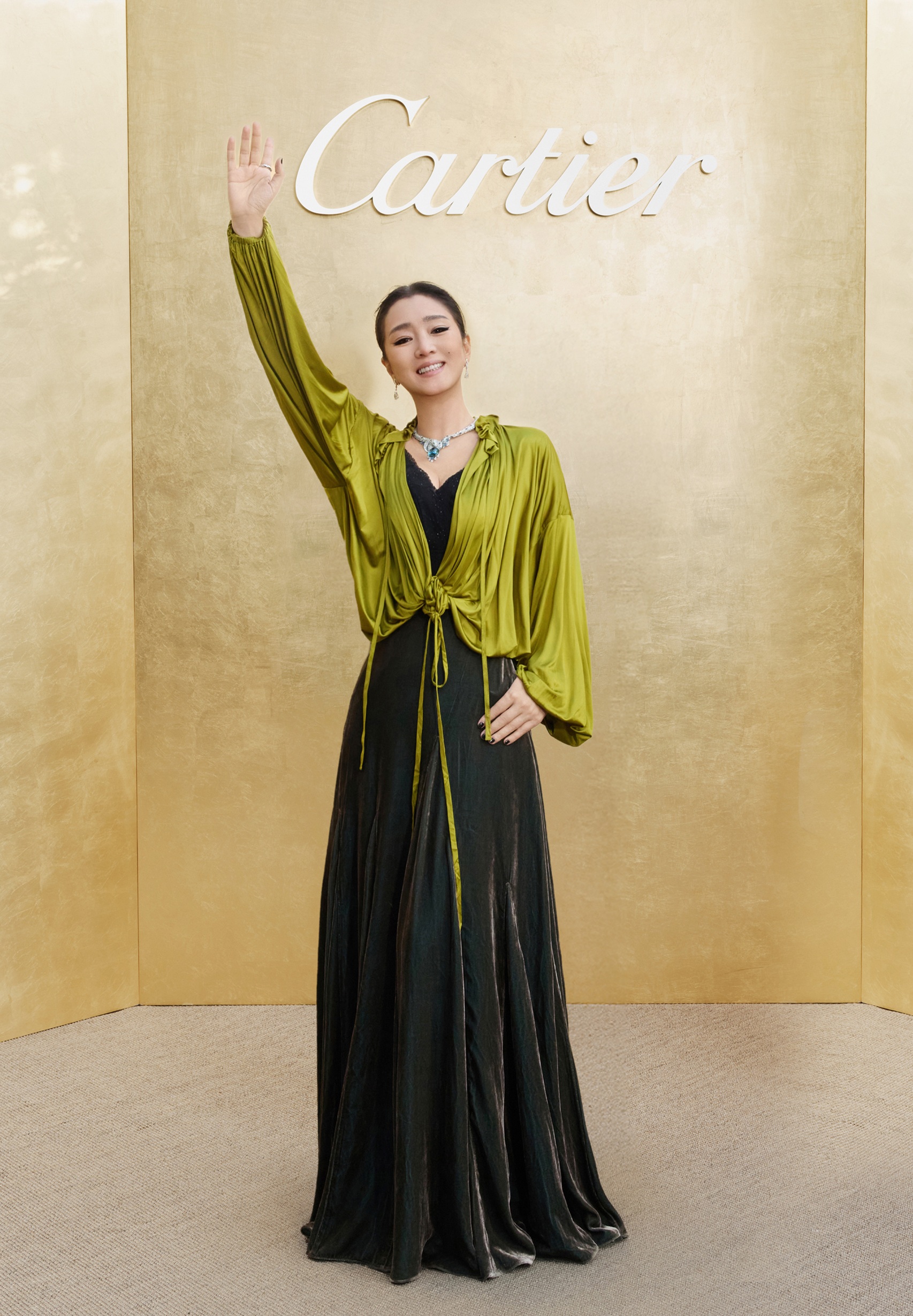 卡地亚全球高级珠宝大使巩俐.jpg