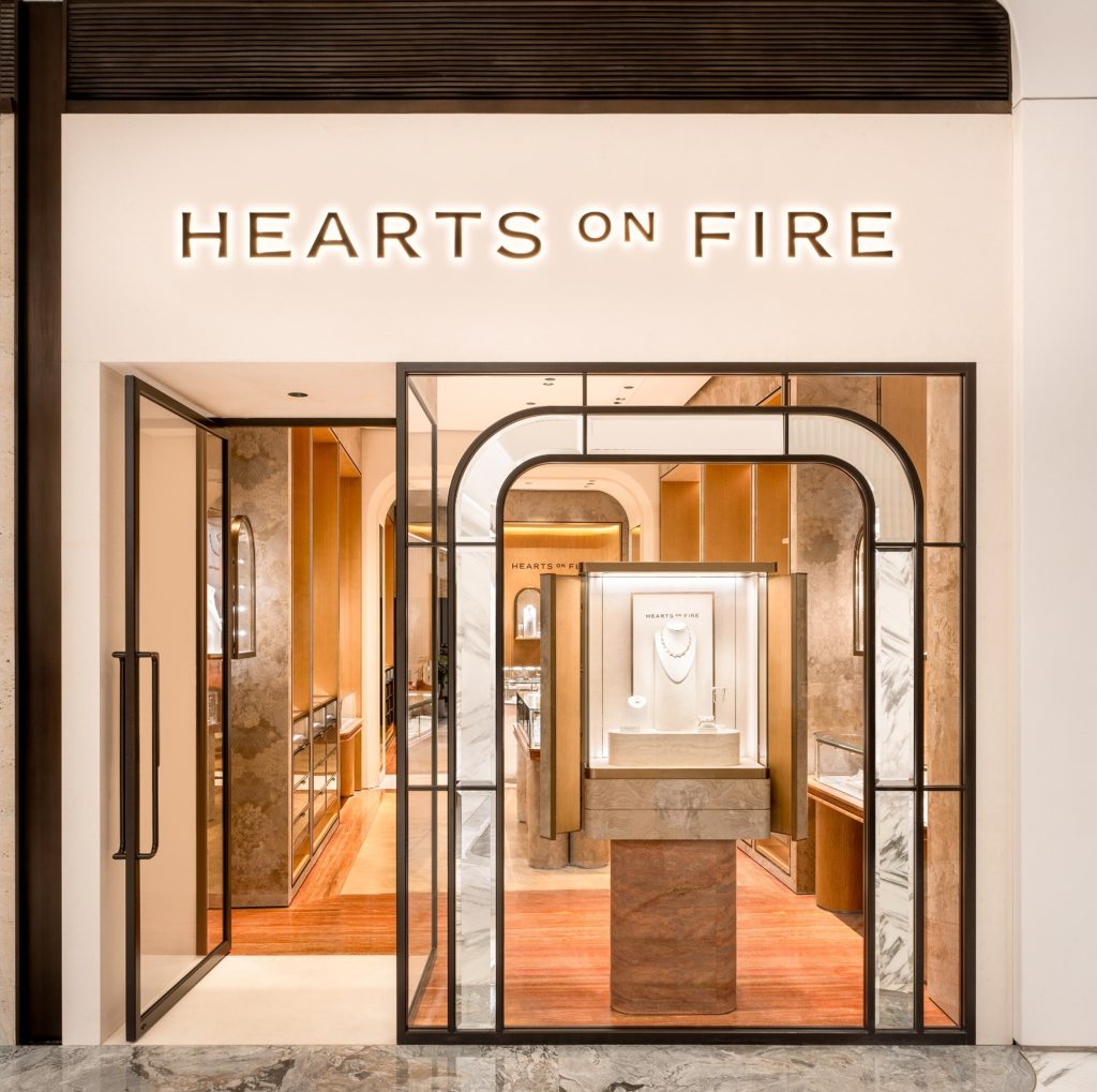 HEARTS ON FIRE赫兹斐亚武汉SKP首间中国内地专营店