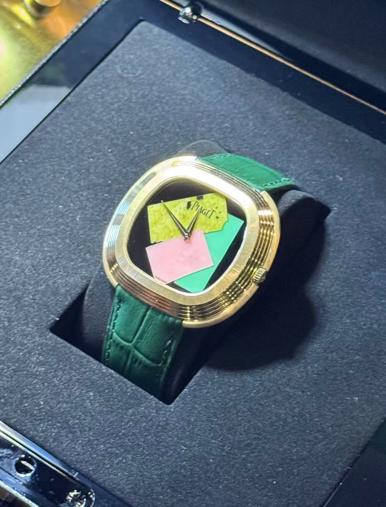 1771922895201950.jpg Piage AndyWarhol 2.jpg