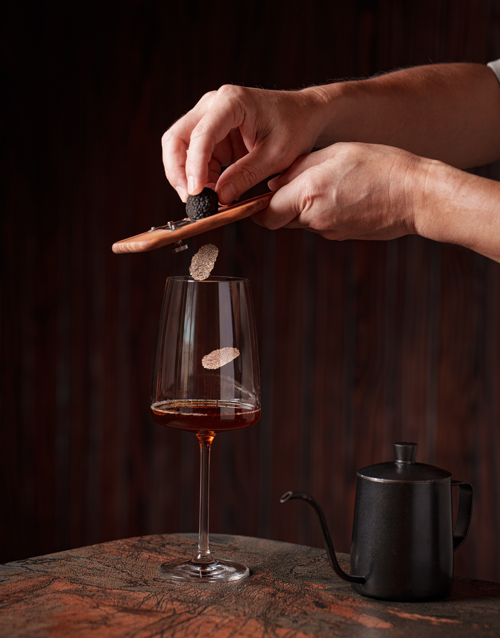 1787847505799082.jpg Truffle Beef Wine_2w.jpg